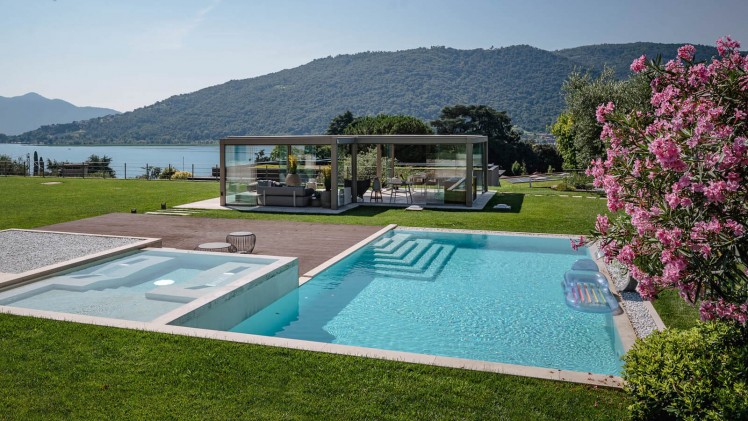 Gartengestaltung mit Pool und Pergola: eine Oase der Entspannung und Eleganz
